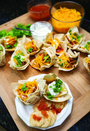 A tempting dinner with endless toppings